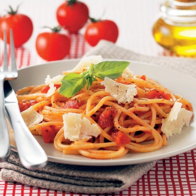 Spaghete cu sos de roșii